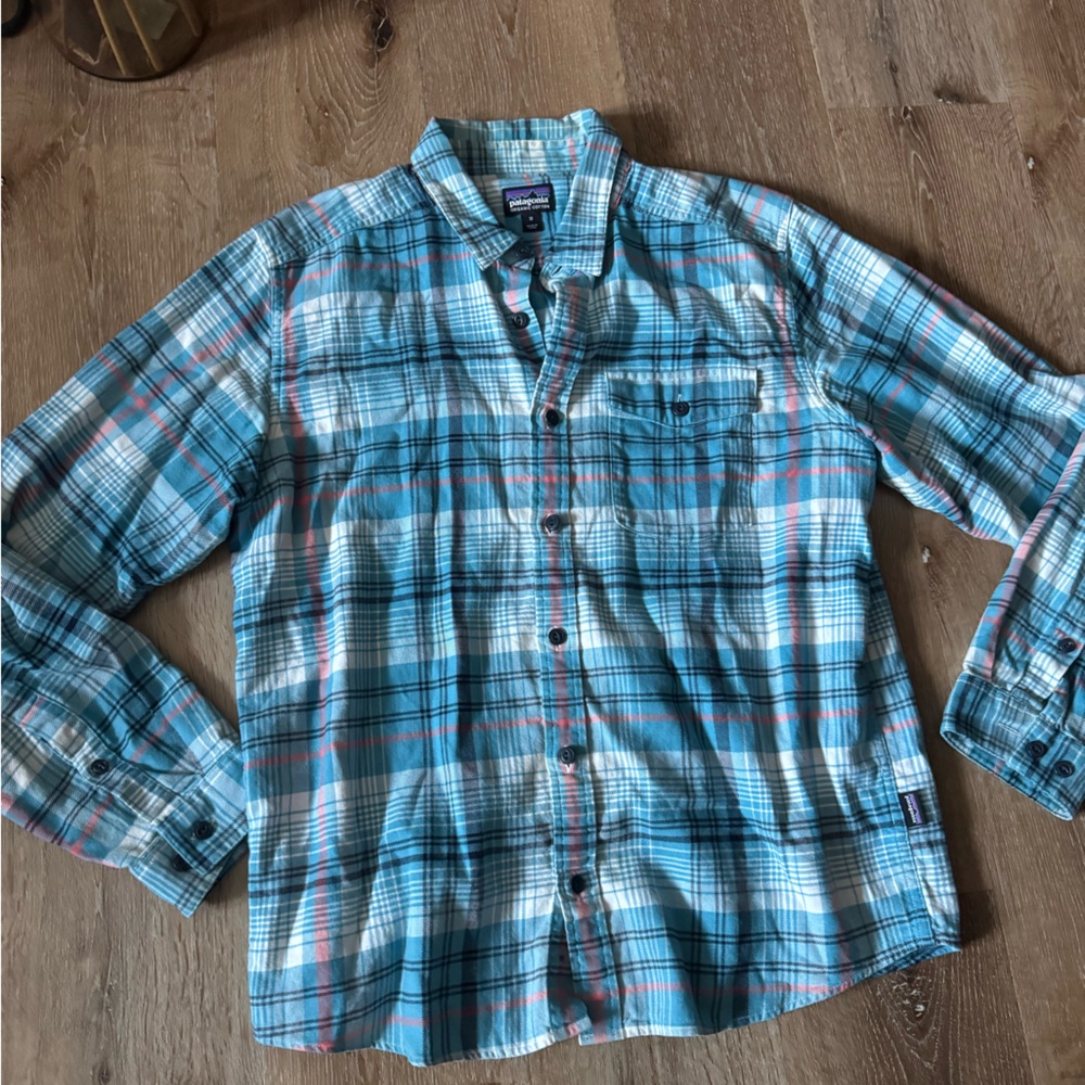 Patagonia Teal Blue and Black FJord‎ Plaid Men’s Flannel Shirt Size Medium